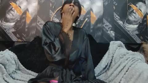 Snapshot of lilmissbaddiexxx chatting on April 21, 2:26 am lilmissbaddiexxx online show from April 21, 2:26 am