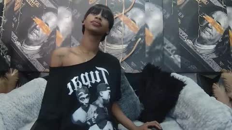 Snapshot of lilmissbaddiexxx chatting on April 30, 11:53 pm lilmissbaddiexxx online show from April 30, 11:53 pm