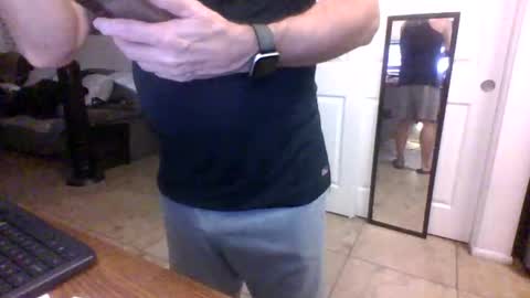 lilpackage69 online show from February 16, 2:29 am