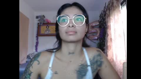 lil palacio online show from December 10, 6:06 pm