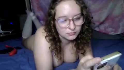 LilPies  online show from December 29, 4:38 am