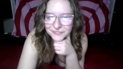 LilPies  online show from February 17, 4:20 am