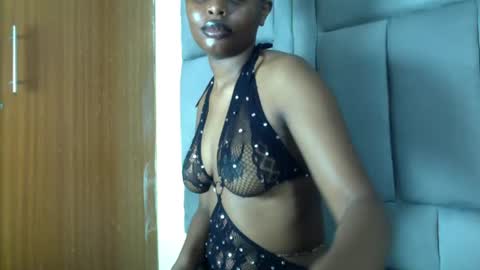 Snapshot of lilpretty16 chatting on July 1, 2:40 pm lilpretty16 online show from July 1, 2:40 pm