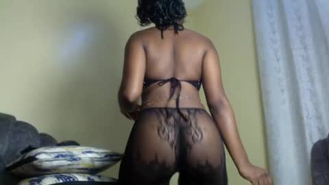 Snapshot of lilpretty16 chatting on July 6, 3:03 pm lilpretty16 online show from July 6, 3:03 pm