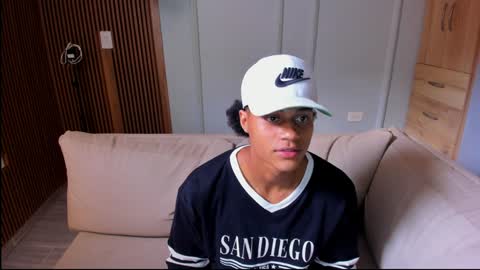 lilr_ online show from January 13, 5:02 pm