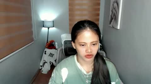 Snapshot of lilsweet_marie chatting on January 2, 1:51 pm Lilsweet marie online show from January 2, 1:51 pm