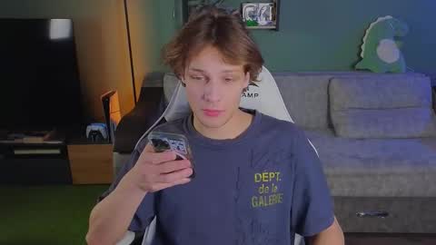 Snapshot of lilteddyboy chatting on October 19, 2:40 pm lilteddyboy online show from October 19, 2:40 pm