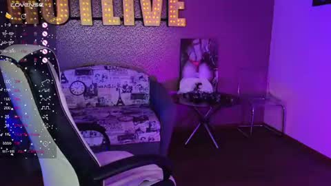 Snapshot of lilumytrend chatting on July 25, 12:03 pm Lilu online show from July 25, 12:03 pm
