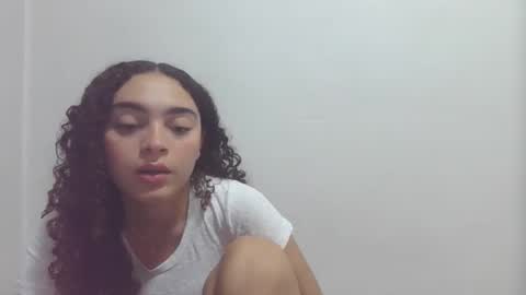 lily_anal_squirt online show from March 22, 6:33 pm