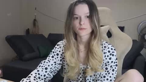 lily_and_jake online show from December 1, 2:49 am