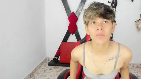 Lily and Lina online show from November 25, 12:16 pm