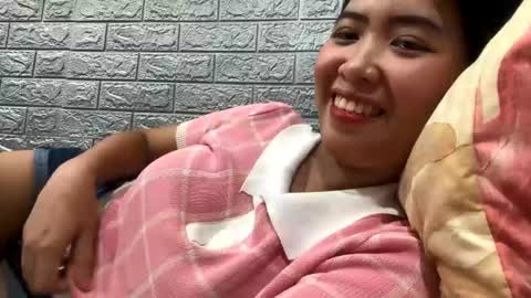 lily_blush_ online show from May 3, 7:14 am