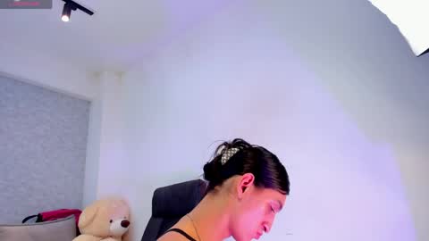 lily_cash1 online show from April 9, 11:26 am
