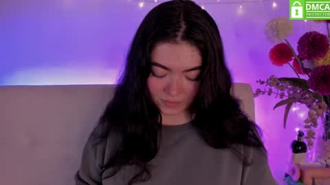lily_cherry0 online show from May 12, 2:41 am