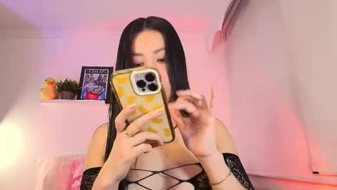 just lily online show from February 9, 11:20 pm