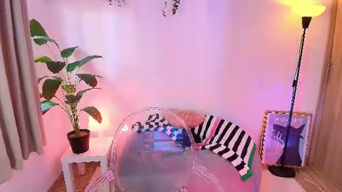 just lily online show from August 5, 9:50 pm