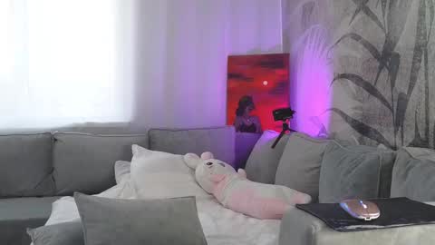 Snapshot of lily_foster_ chatting on March 2, 6:05 am Lily online show from March 2, 6:05 am