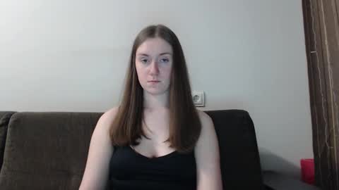 lily_love_x online show from January 6, 2:37 am