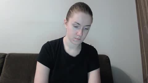 lily_love_x online show from February 8, 6:01 am