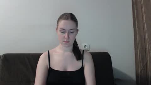 lily_love_x online show from February 28, 2:09 am