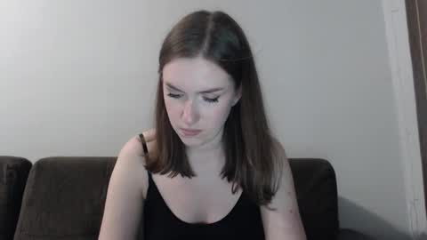 lily_love_x online show from October 5, 10:51 pm