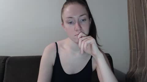 lily_love_x online show from March 8, 1:47 am