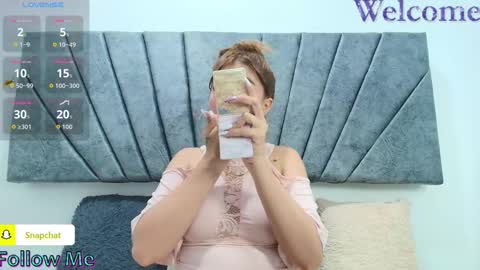 LILY MEGHAN online show from January 8, 9:50 pm