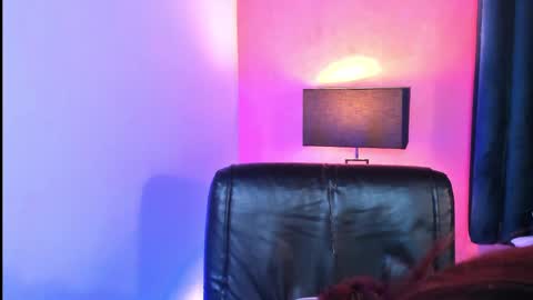 Lily Miiller online show from January 10, 9:10 pm