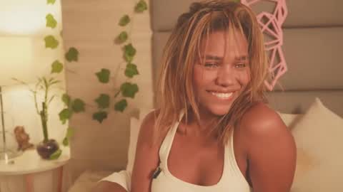 Lily Miiller online show from January 8, 9:06 pm