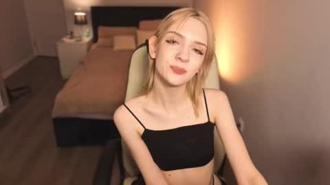 Lily online show from March 7, 12:40 am