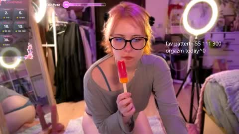 Snapshot of lily_noris chatting on May 10, 7:08 pm your lilyyyyyyy online show from May 10, 7:08 pm