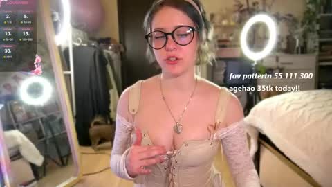 Snapshot of lily_noris chatting on May 21, 7:32 pm your lilyyyyyyy online show from May 21, 7:32 pm