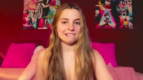 Snapshot of lily_smily chatting on January 17, 9:18 pm Lily online show from January 17, 9:18 pm