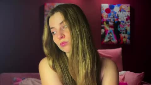Snapshot of lily_smily chatting on April 6, 5:14 pm Lily online show from April 6, 5:14 pm