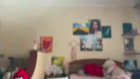 Snapshot of lily_smily chatting on May 1, 4:44 pm Lily online show from May 1, 4:44 pm
