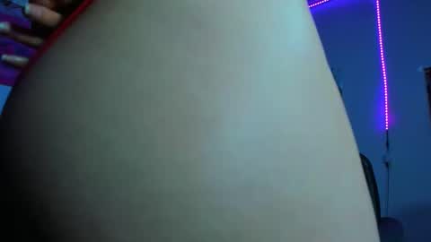 Snapshot of lily_stone04 chatting on December 2, 6:52 am lily_stone04 online show from December 2, 6:52 am