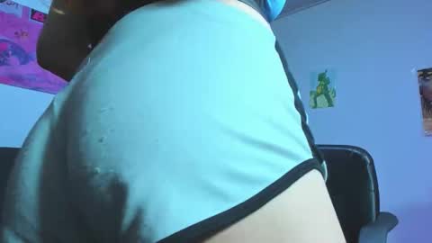 lily_stone04 online show from April 15, 6:31 am