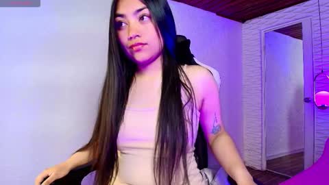 lily_waist online show from September 16, 11:11 am