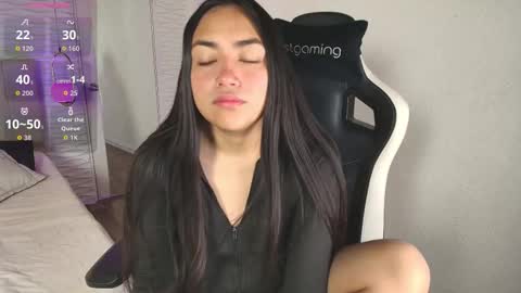 lily_waist online show from October 18, 11:11 am
