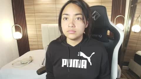 Snapshot of lily_waist chatting on February 2, 11:31 am lily_waist online show from February 2, 11:31 am