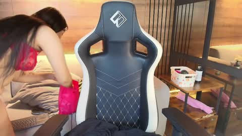 lily_waist online show from April 1, 3:07 am