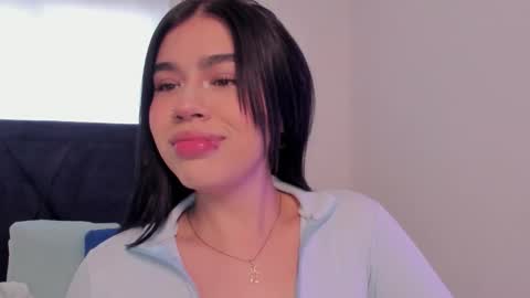 Snapshot of lily_woodz chatting on January 10, 7:15 pm LilyWoodz online show from January 10, 7:15 pm