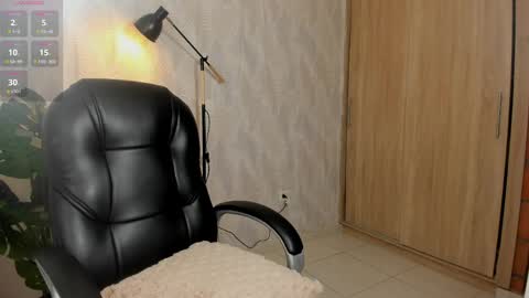 Lily online show from March 31, 11:43 am