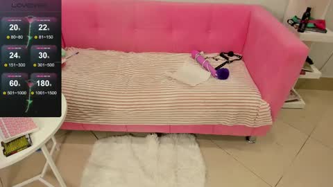 Snapshot of lilybrilly chatting on March 10, 1:23 am Lily online show from March 10, 1:23 am