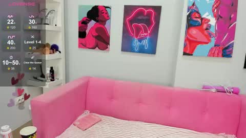 Snapshot of lilybrilly chatting on September 21, 6:04 am Lily online show from September 21, 6:04 am