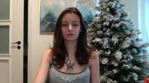 Snapshot of lilycandy_ chatting on January 6, 10:52 am lilycandy_ online show from January 6, 10:52 am