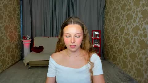 Snapshot of lilyeblake chatting on March 4, 12:22 pm lilyeblake online show from March 4, 12:22 pm