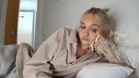 lilyflex online show from April 13, 10:04 pm