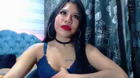 Snapshot of lilyjamesx chatting on February 5, 6:48 pm lilyjamesx online show from February 5, 6:48 pm