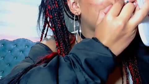 Snapshot of lilyjamesx chatting on February 16, 12:19 am lilyjamesx online show from February 16, 12:19 am